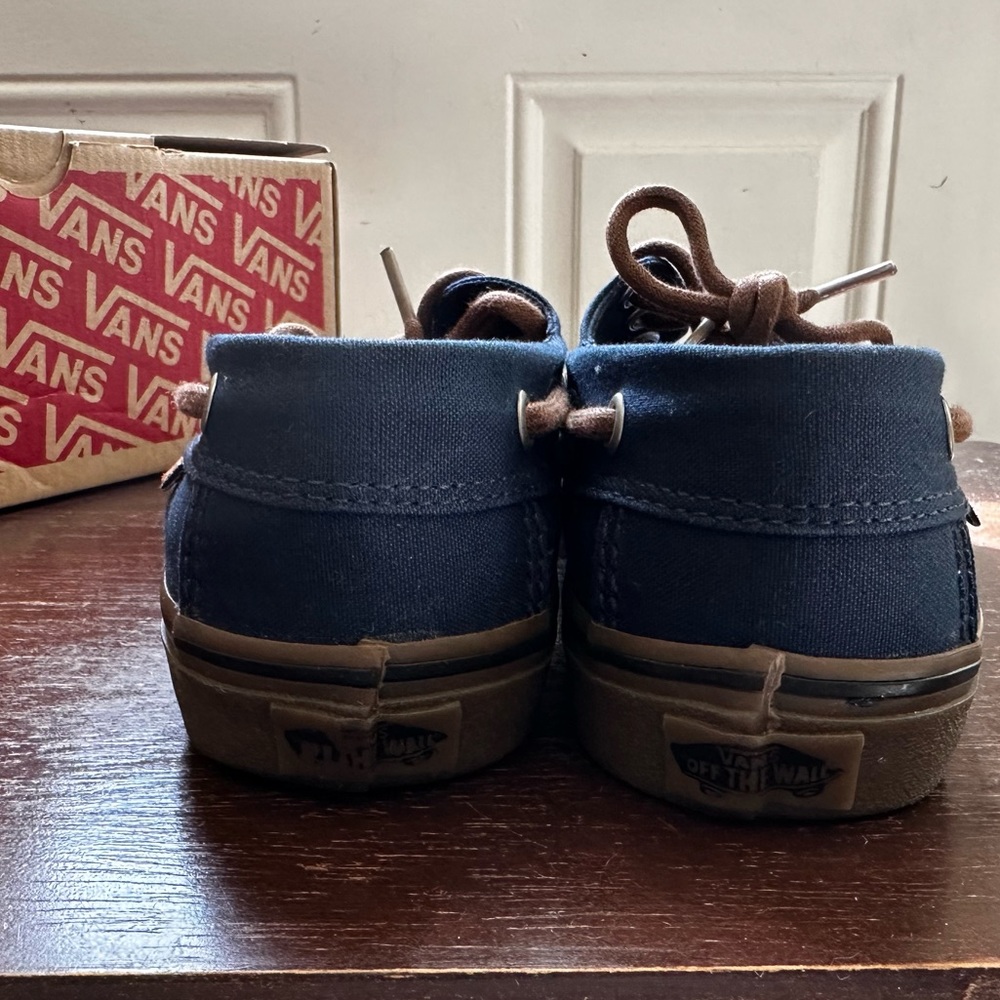 Vans - Picture 6 of 6
